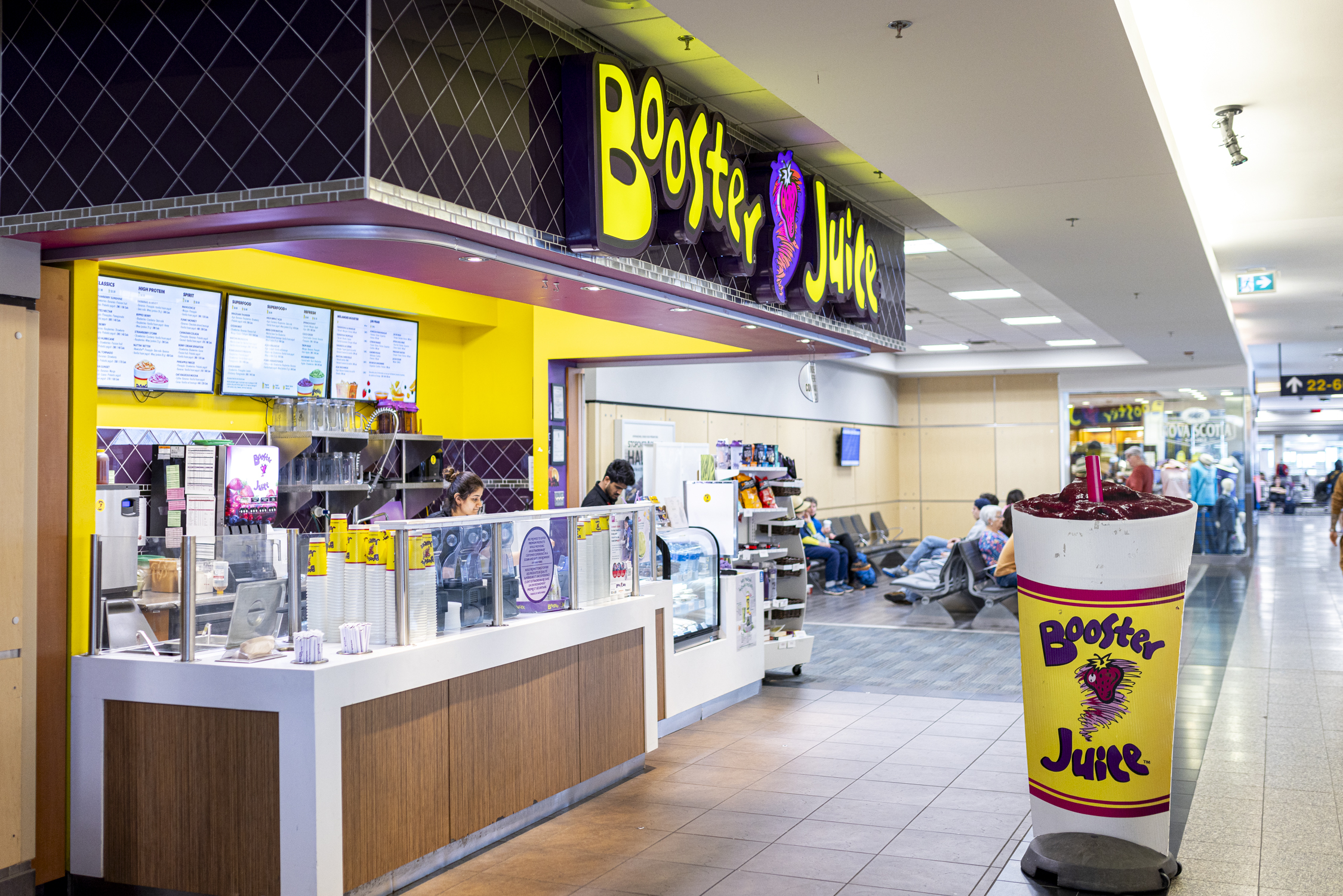 Une photo extérieure d'un Booster Juice